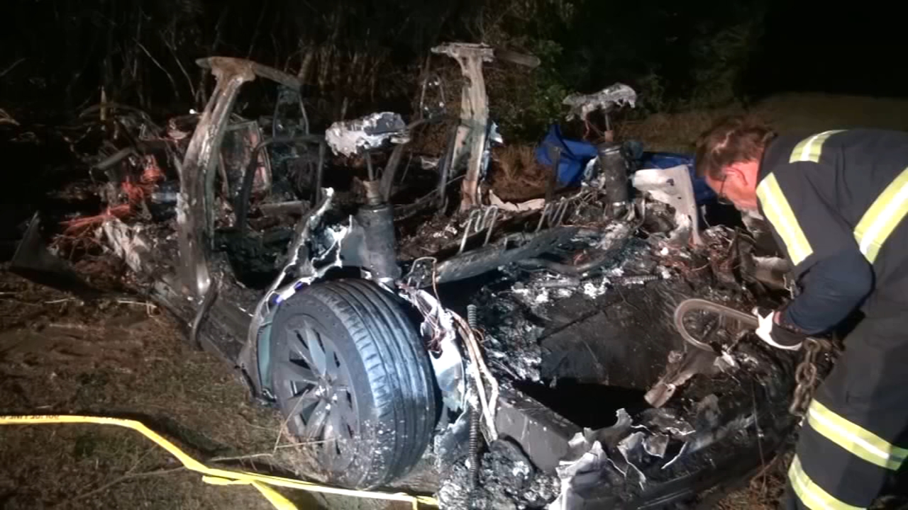 2 Killed In Fiery Tesla Crash That Took 4 Hours To Extinguish 