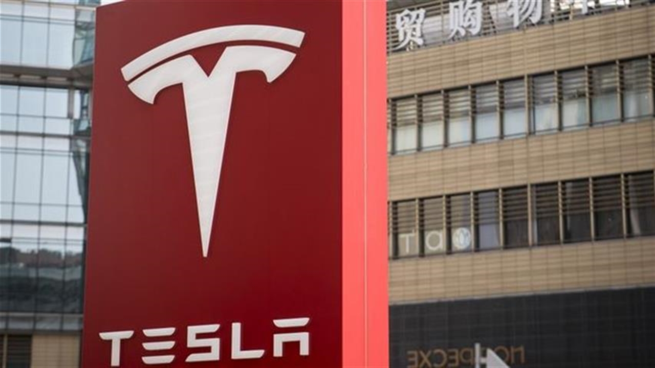 Tesla apologizes to Chinese customers
