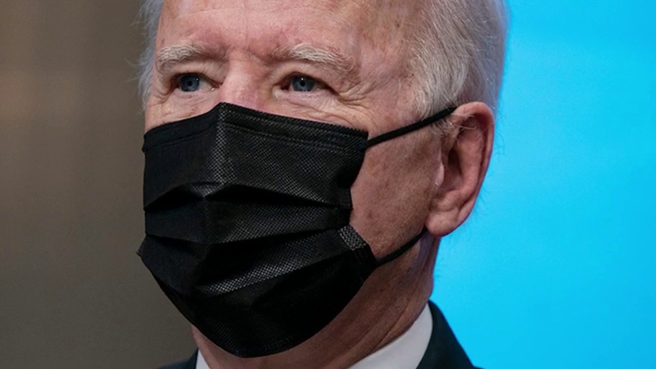 Biden zdědil vakcíny a silnou ekonomiku po Trumpově administrativě