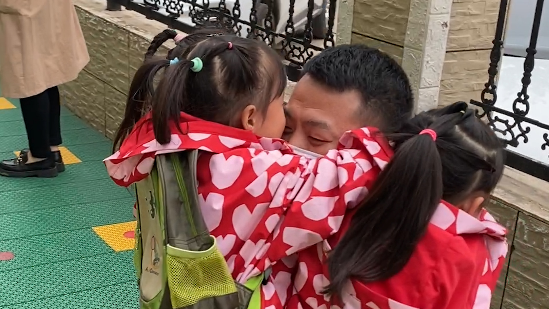 Four-Year-Old Triplets Are an Armful of Love on Dad's ...