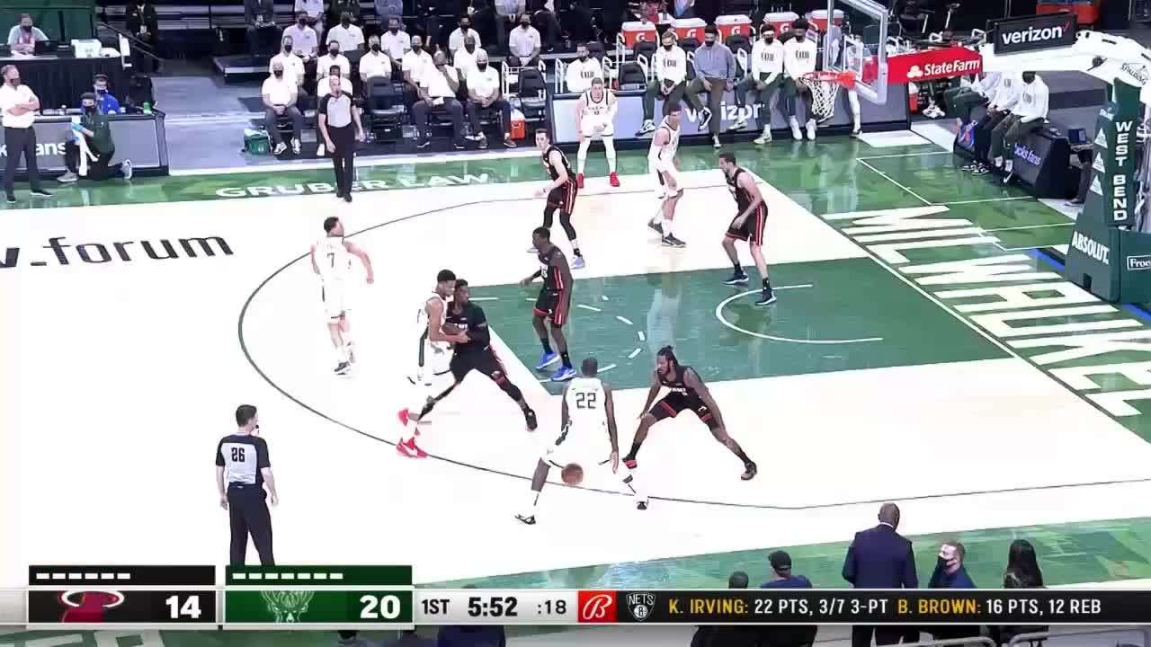 Giannis Antetokounmpo with an alley oop vs the Miami Heat