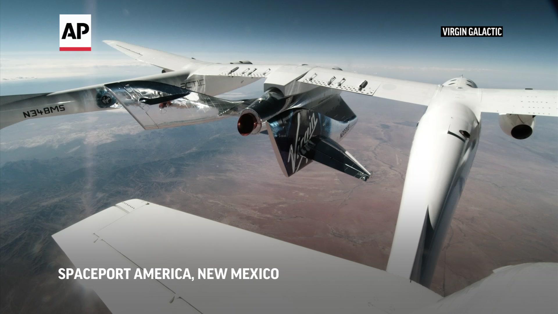 Rakieta Virgin Galactic wznosi się z Nowego Meksyku