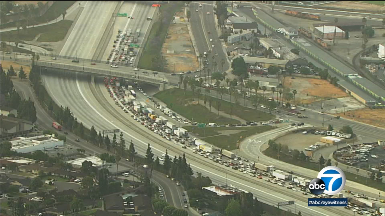 5 Freeway closed in both directions in OC due to police activity