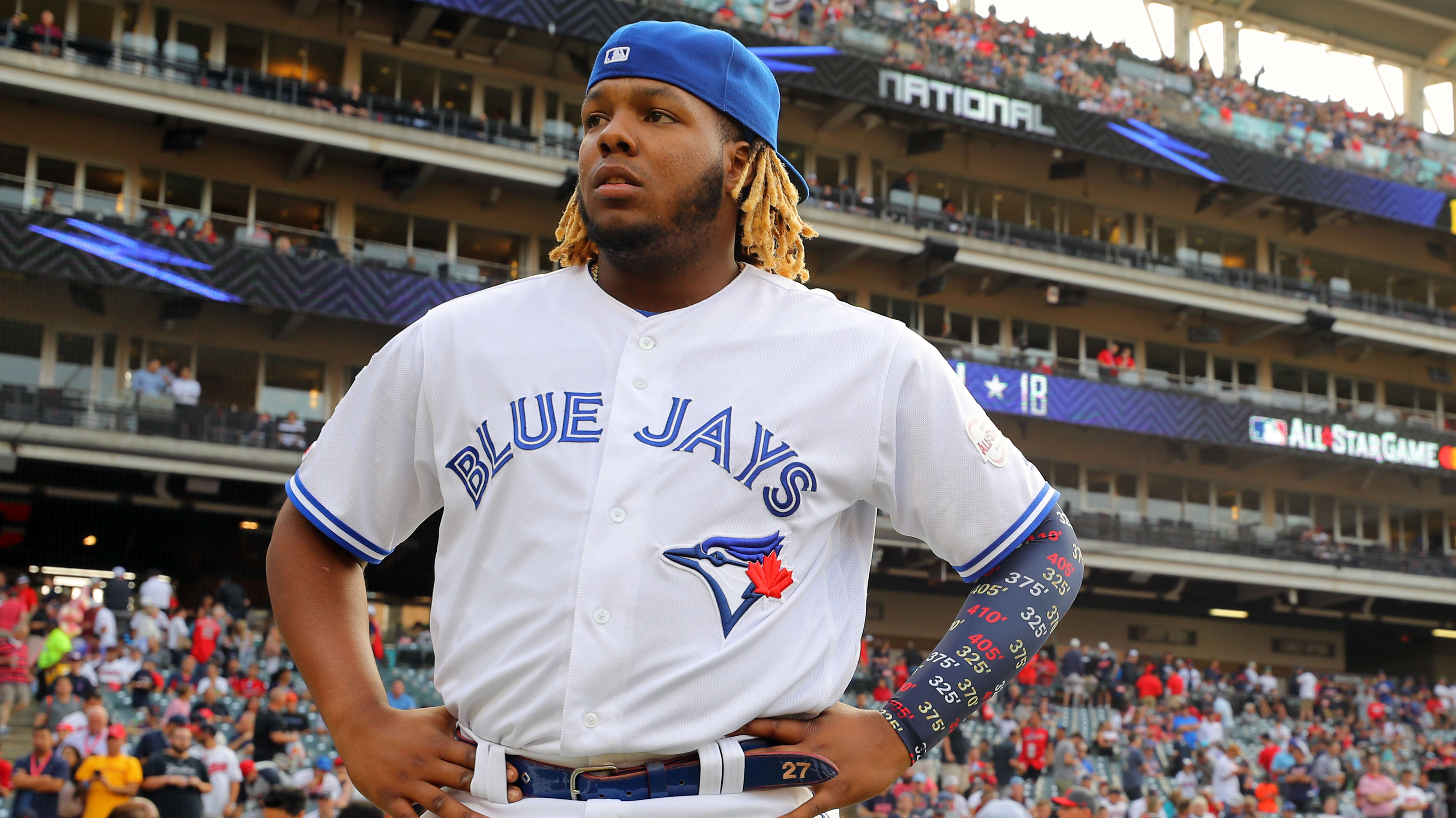 VladimirGuerreroJr just pelted a kid in the #MLB #HomeRunDerby 🫣 May, vladimir  guerrero jr homerun derby