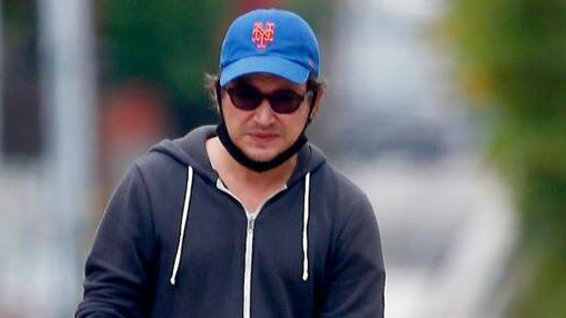 Jonathan Taylor Thomas Spotted for the 1st Time in Years: Pics