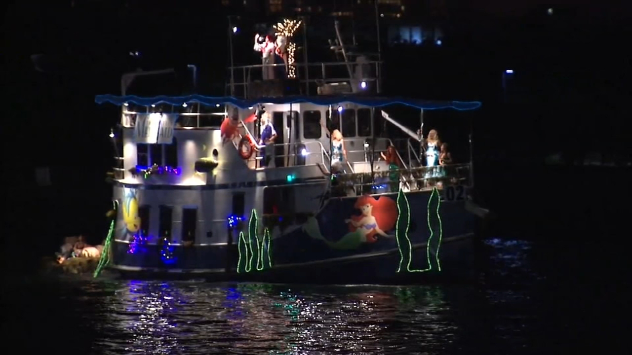 Night boat parade returns after pandemic pause