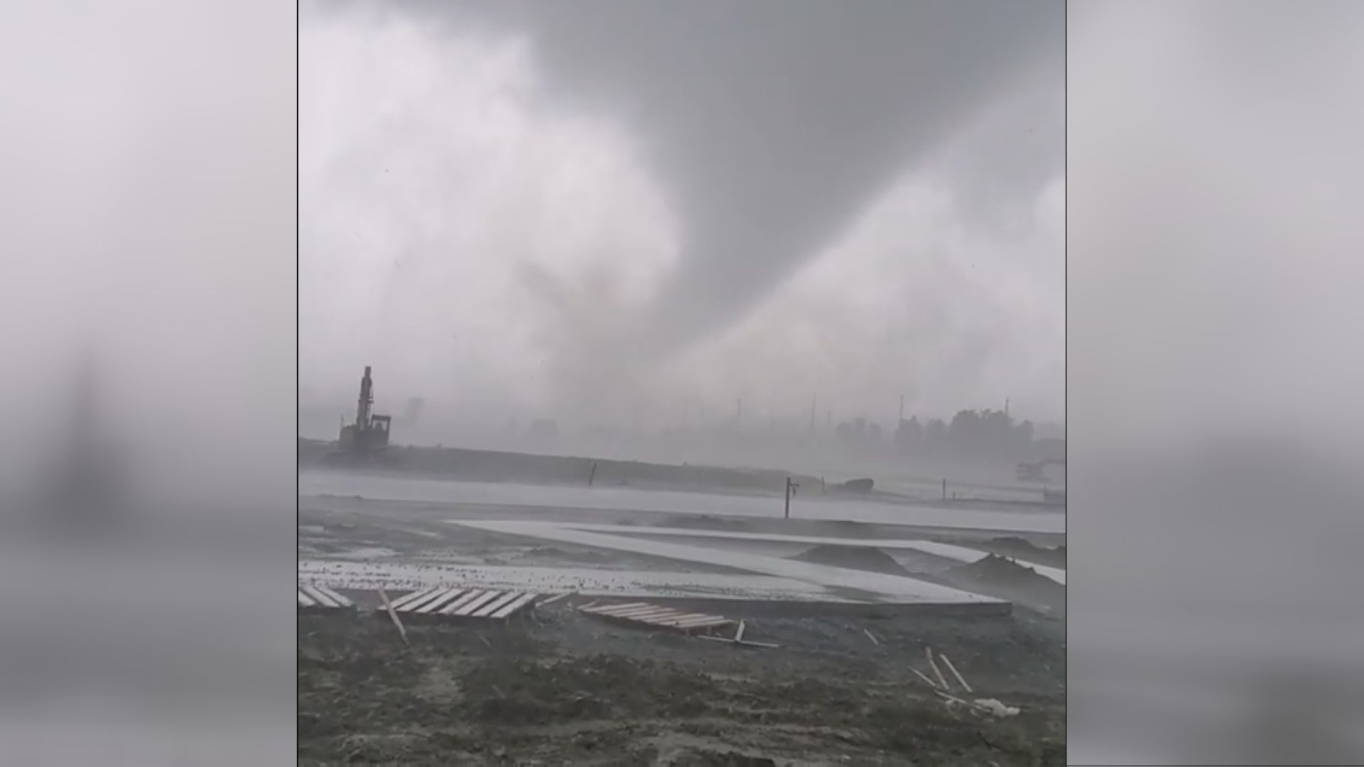 Mayor of Barrie speaks to Global News after tornado hits city