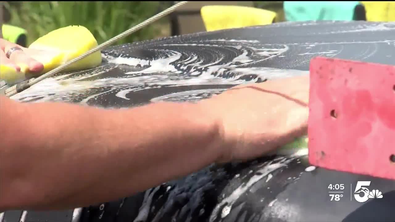 Car wash raises money for research at Children's Hospital