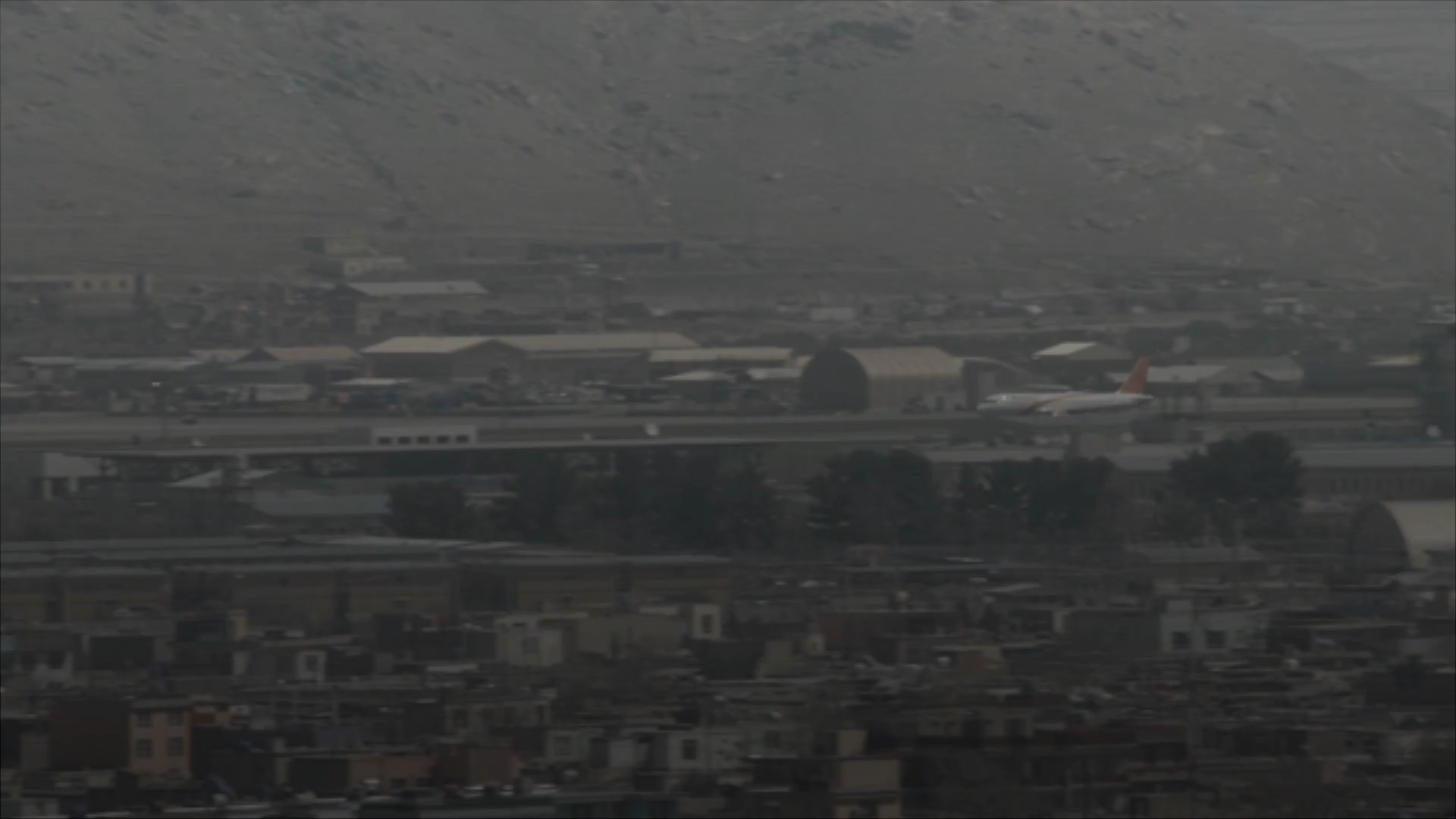 Scene at Kabul Airport Turns Chaotic as Afghans Attempt to ...