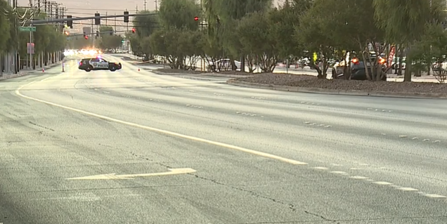 Pd Deadly Crash Involving Pedestrian Closes Portion Of Sahara Avenue Video 