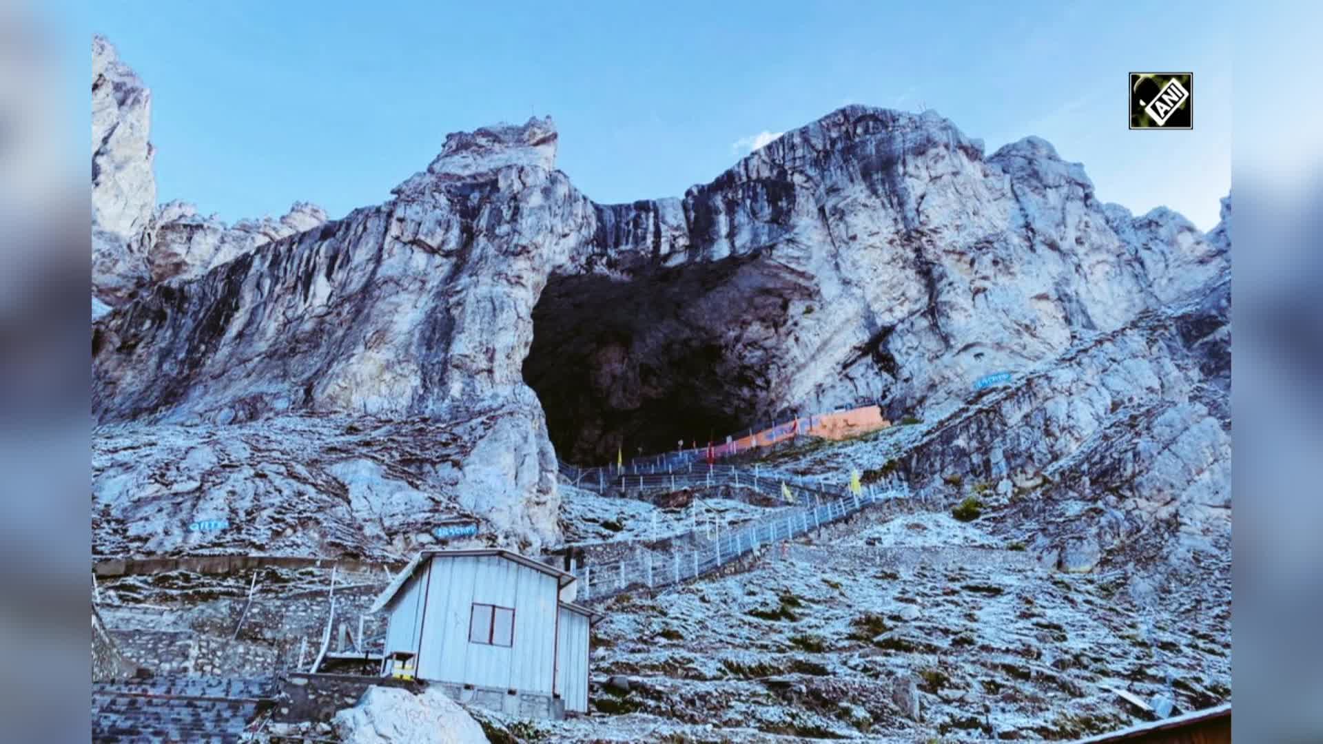 Holy Amarnath Cave Stock Photo  Download Image Now  Yatra Cave Jammu  and Kashmir  iStock