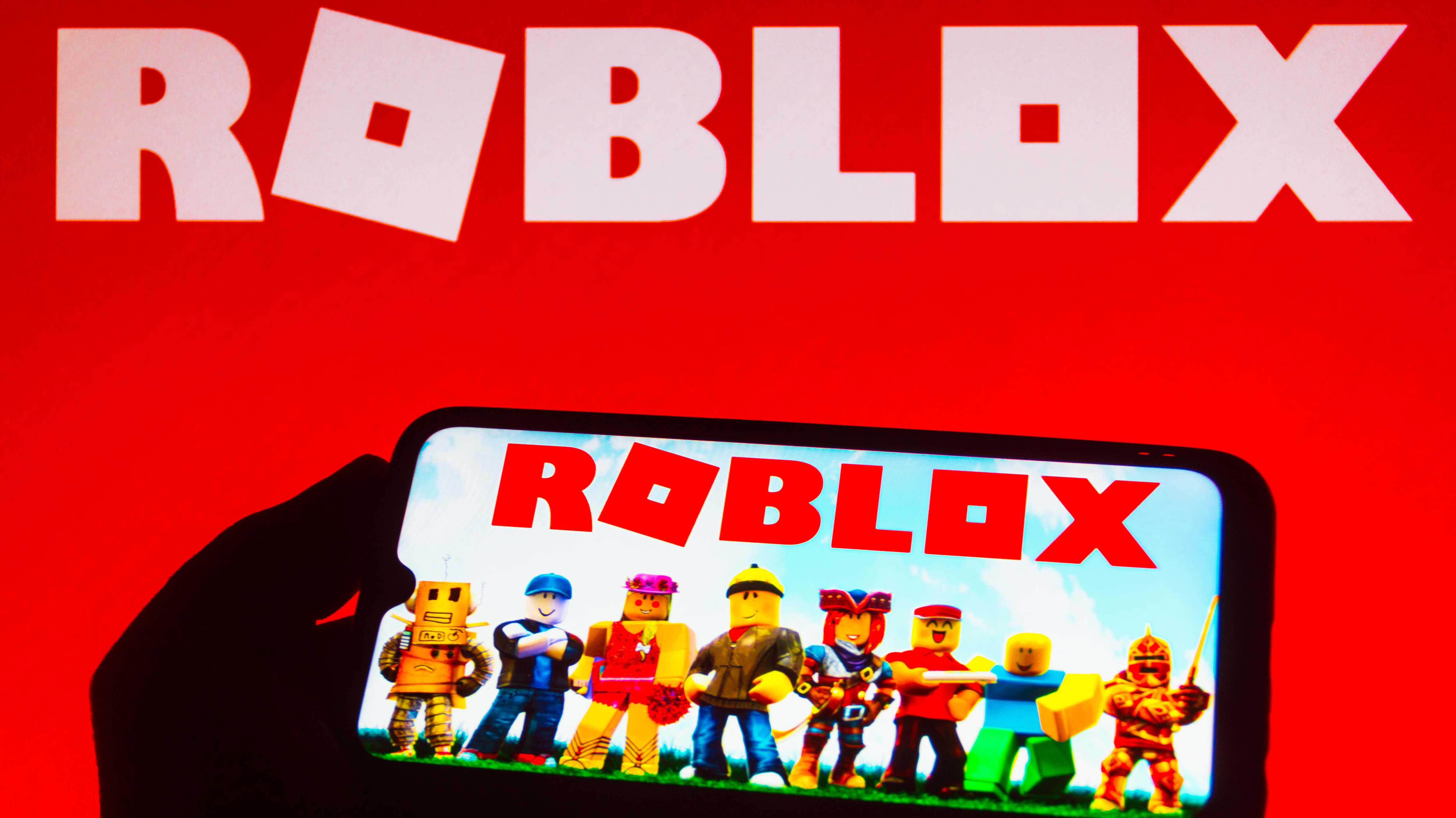 Roblox beats bookings estimates on higher in-game spending, shares