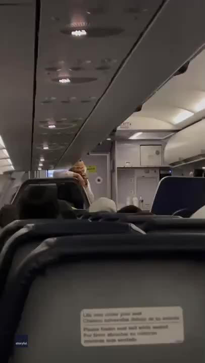 Flight Attendant Pranks Passengers With Fake Marriage Proposal