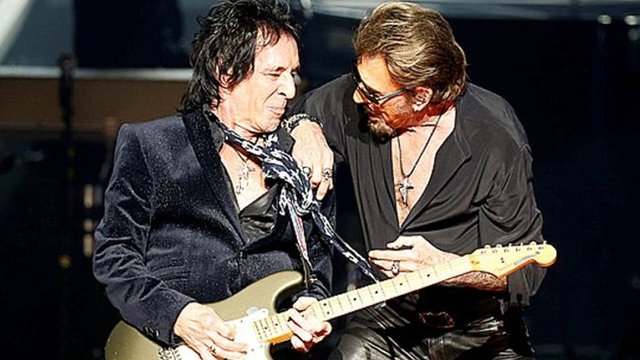VOICI : Mort de Robin Le Mesurier : le guitariste et acolyte de Johnny  Hallyday est décédé à l'âge de 68 ans