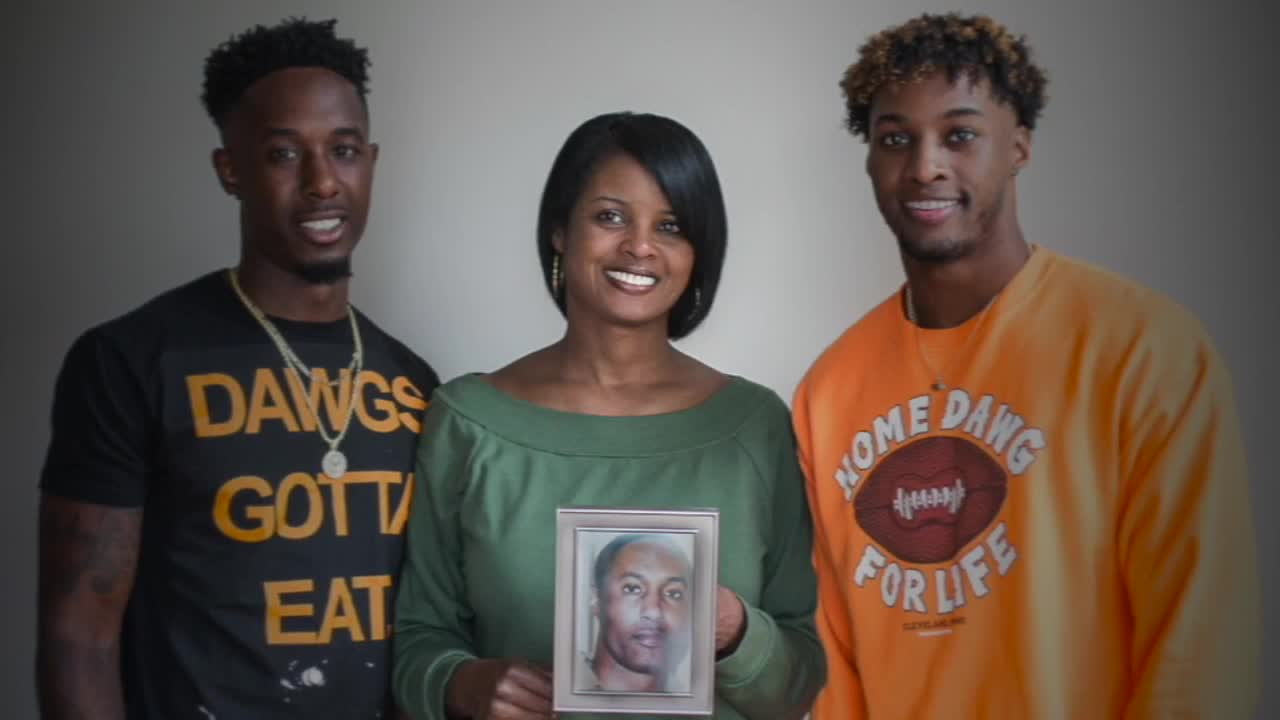 Denzel Ward named Cleveland Browns 2021 Walter Payton Man of the Year