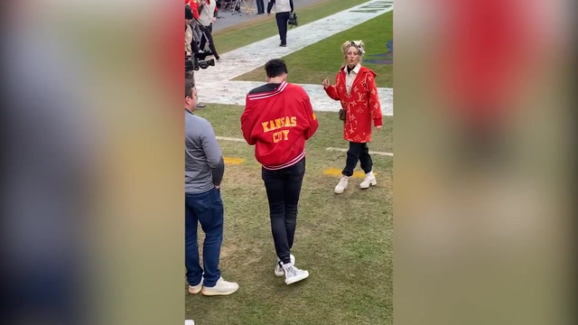 Fan yells anti-gay slurs at NFL star Patrick Mahomes' brother