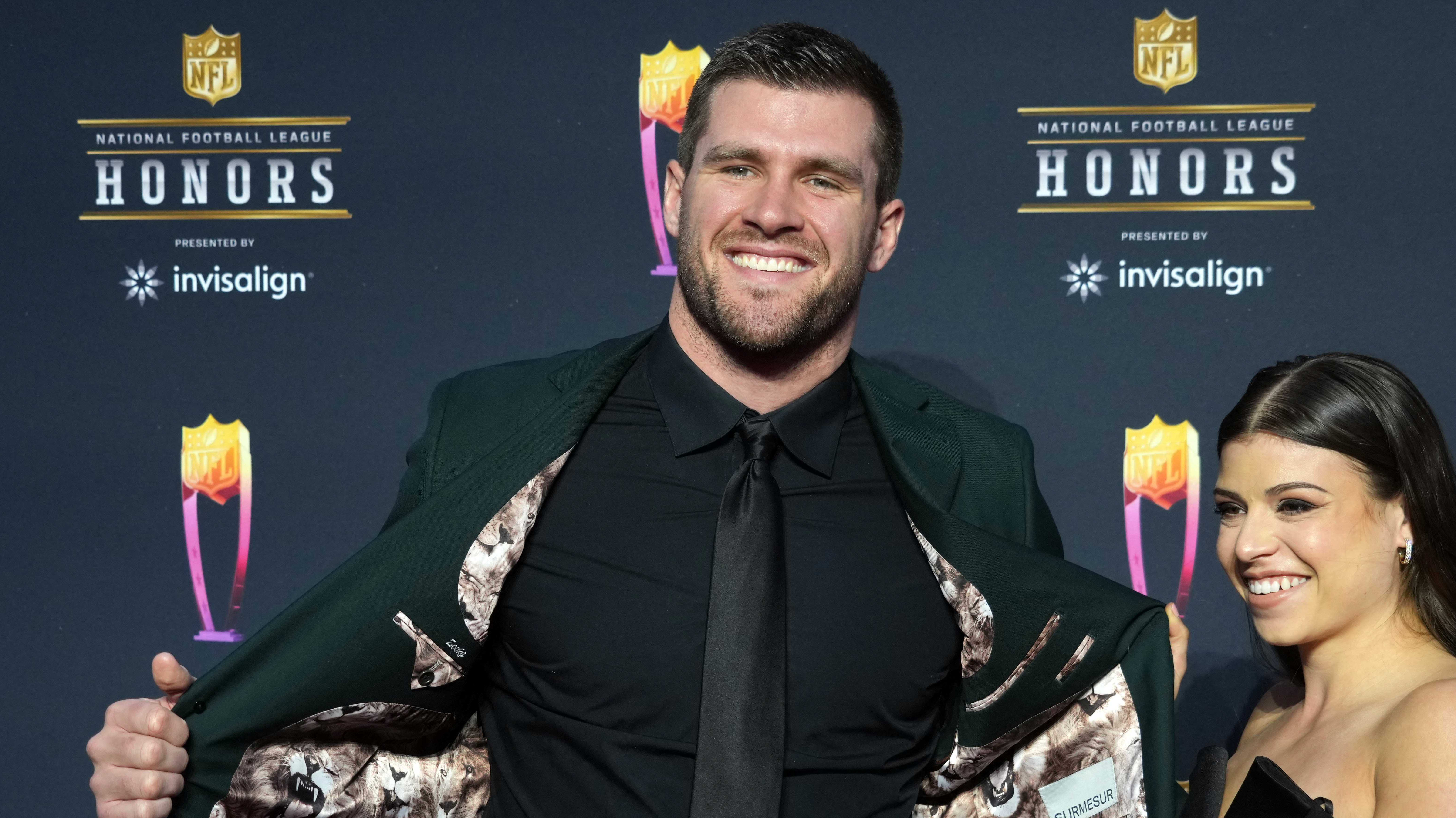 Steelers star T.J. Watt won't spill any tea on Defensive Player of the Year  award