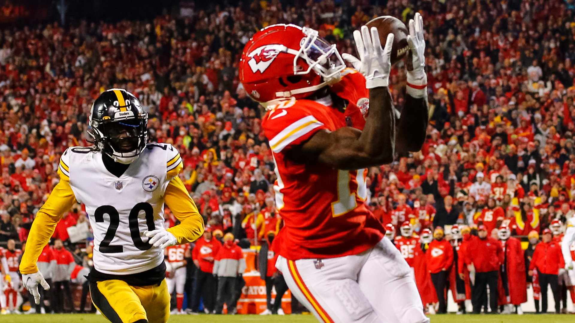 Will Tyreek Hill Stay Aflame in Miami in 2023? - Dynasty Nerds