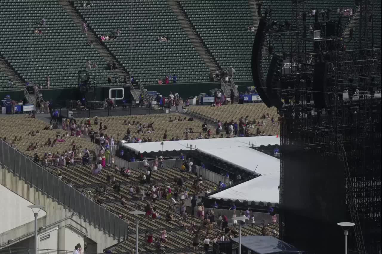 VIDEO: Crowd outside Paycor Stadium after Taylor Swift's Saturday concert  in Cincinnati