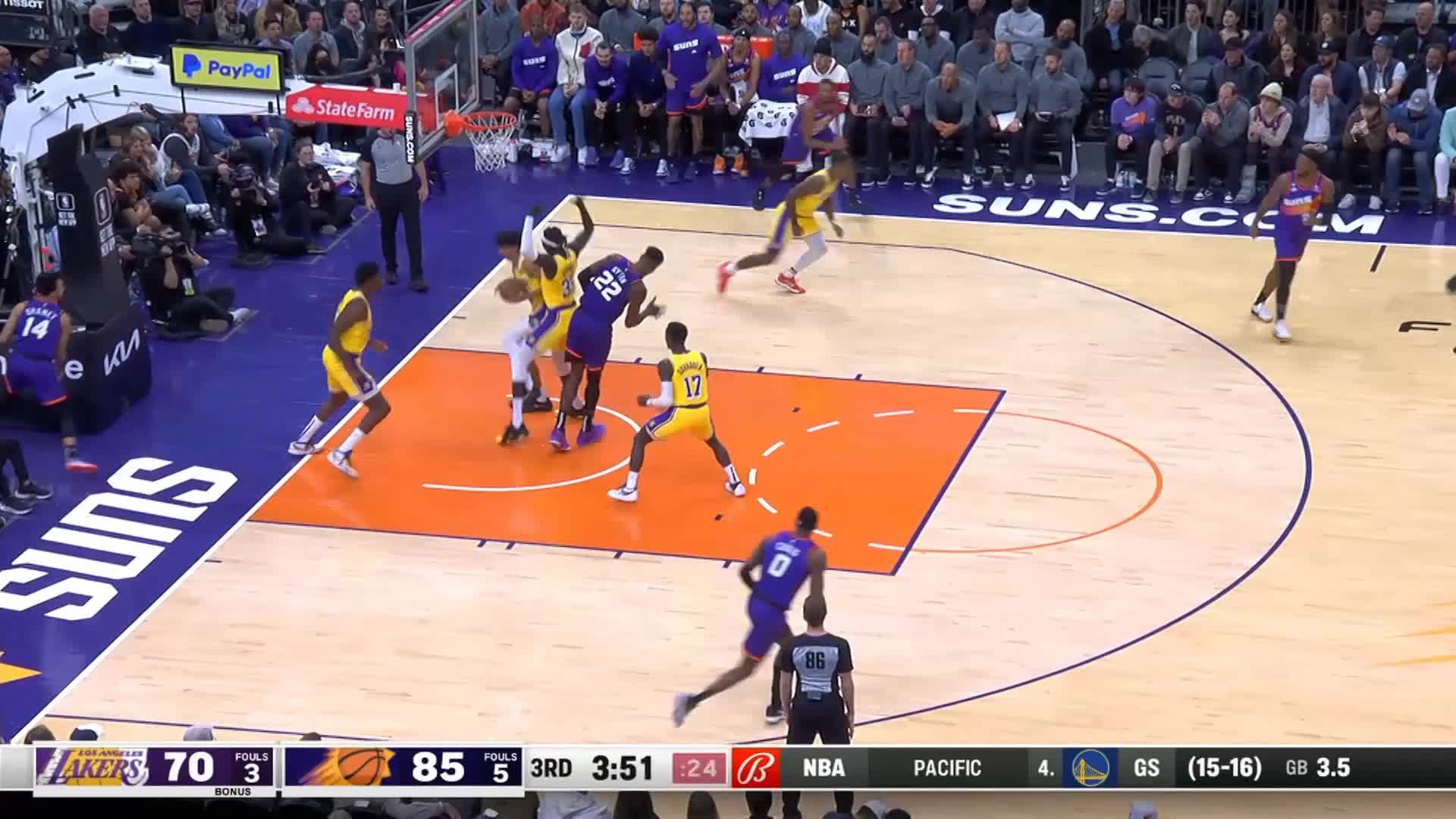 Thomas Bryant with an alley oop vs the Phoenix Suns
