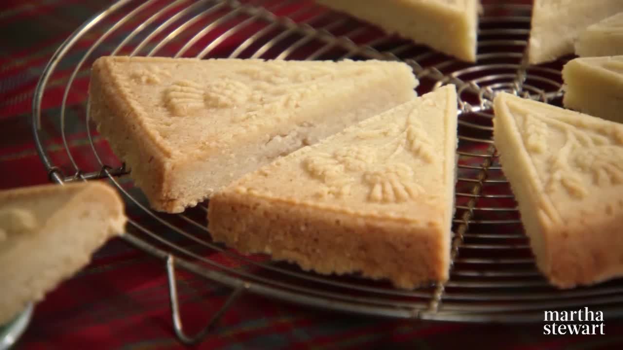 Martha Stewart Uses Our Shortbread Pans