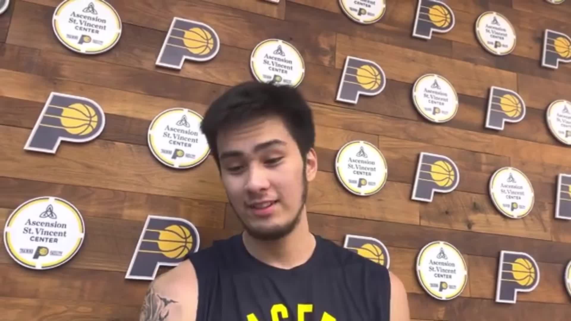 Kai Sotto works out with Pacers