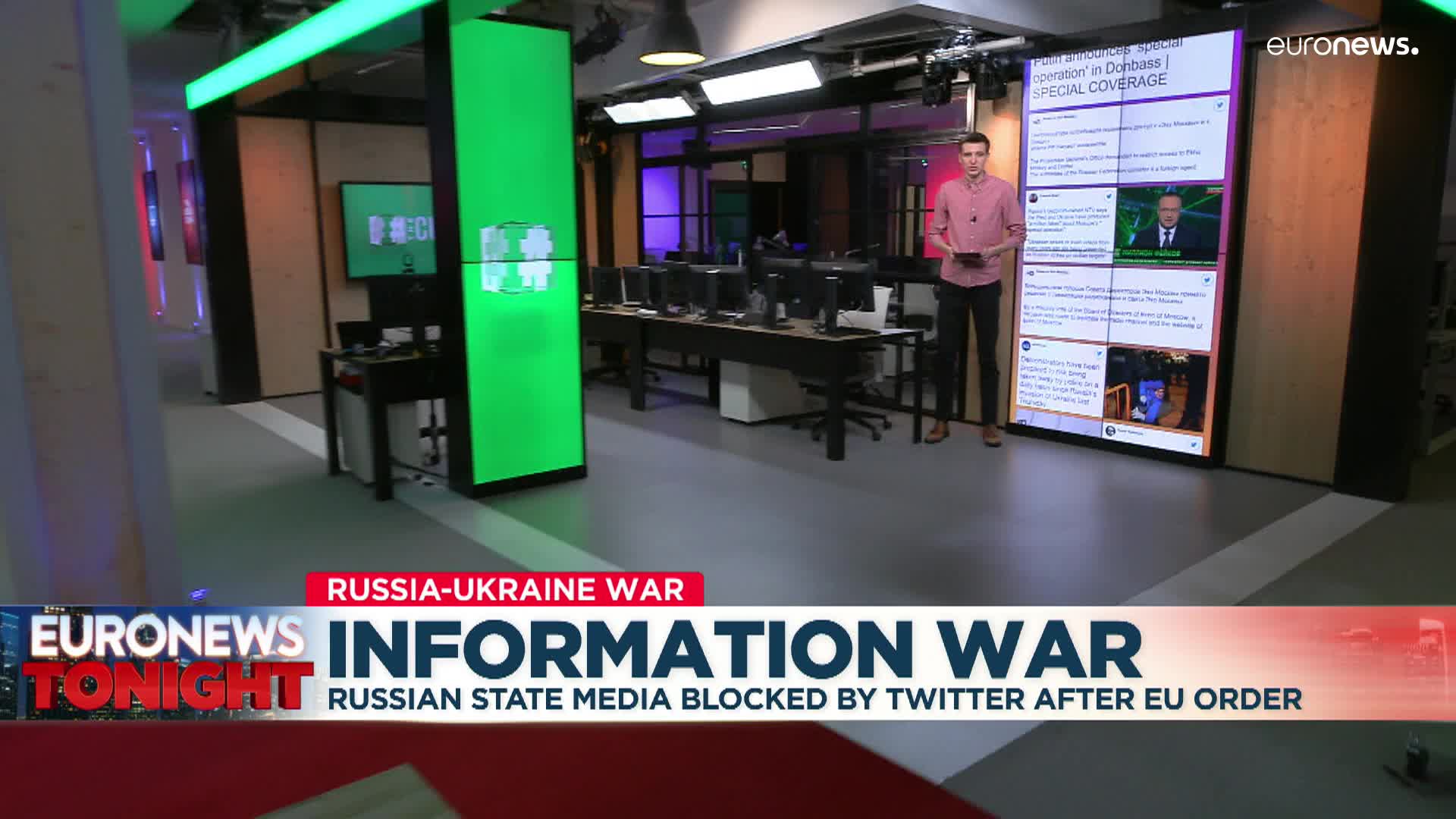 Two independent Russian media outlets forced off air amid Ukraine war