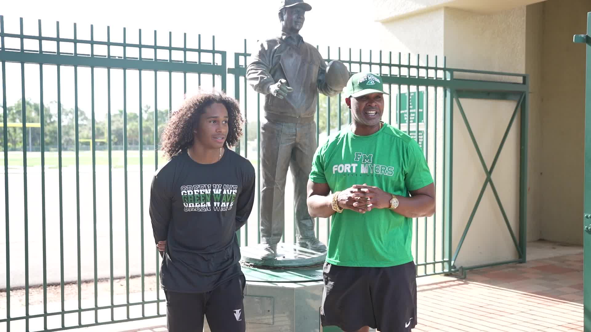 Dallas ISD's Wilmer-Hutchins Eagles are soaring this year with football  team's new girly girl kicker - CBS Texas