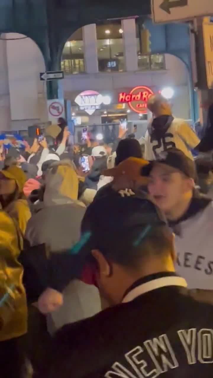 Fans celebrate Yankees win against Guardians - CBS New York