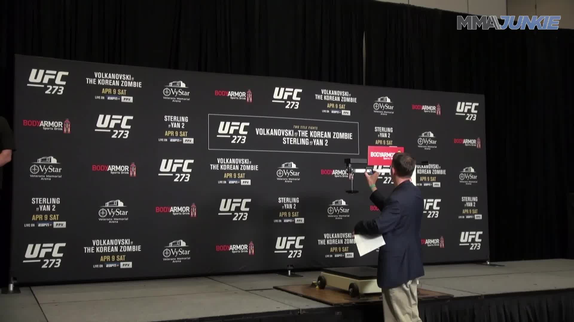 UFC 273 video Gilbert Burns, Khamzat Chimaev make weight for highly anticipated clash