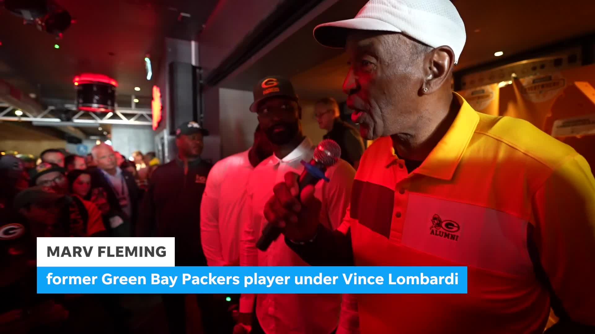 Marv Fleming, a member of the Packers Hall of Fame, compares