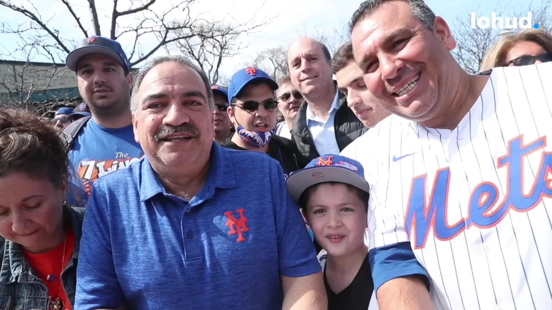 Mets unveil Tom Seaver statue at Citi Field