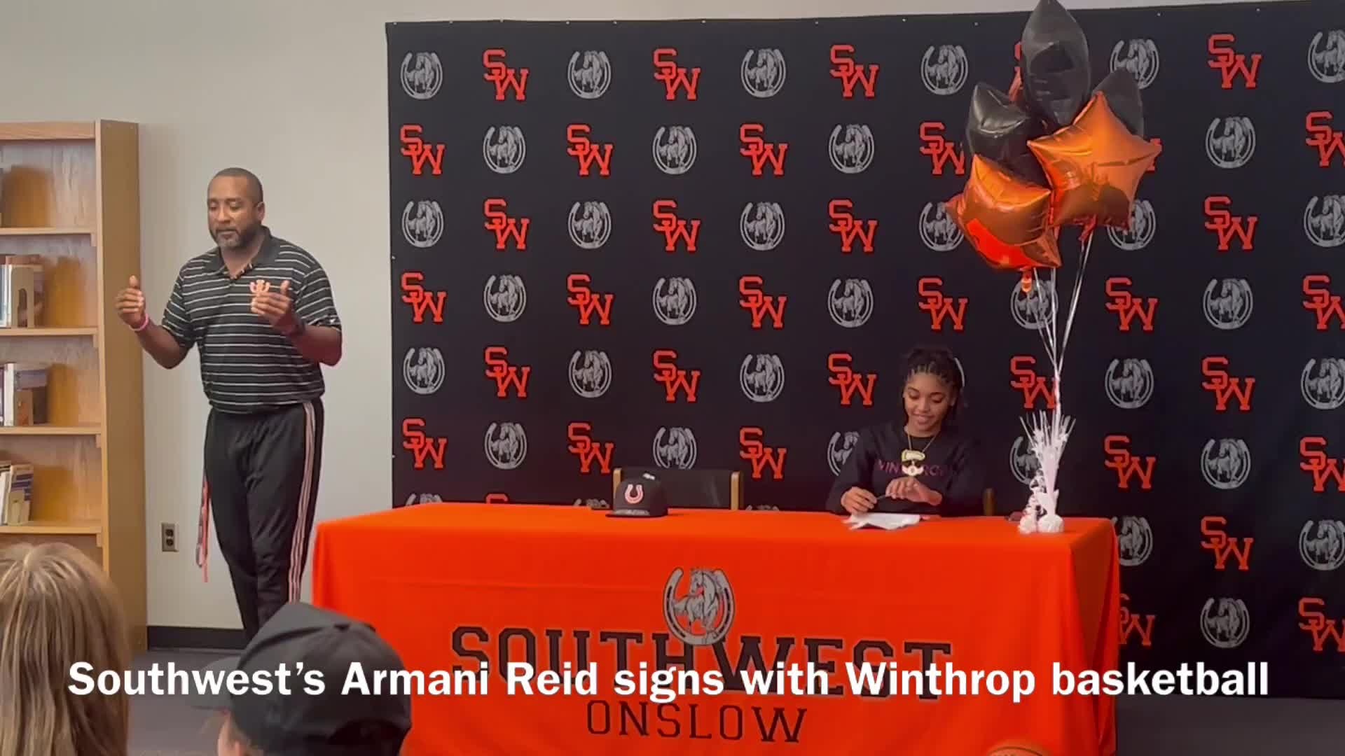 Southwest Onslow's Armani Reid signs with Winthrop basketball