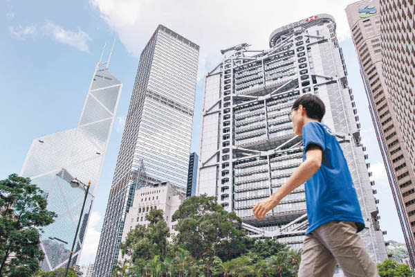 本港銀行最近紛紛宣布上調私人貸款利率。