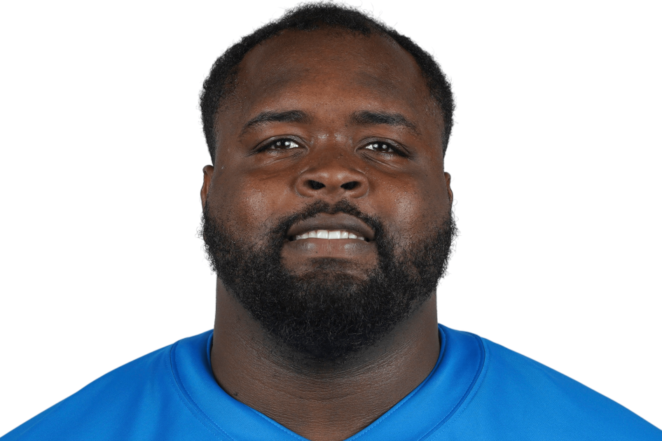Detroit Lions' Benito Jones turns heads with pregame outfit, seems