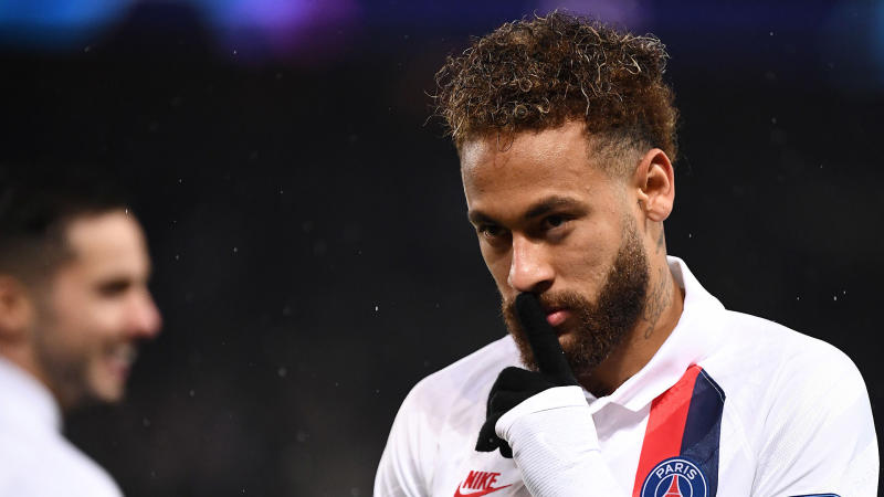 Neymar &quot;prêt à écouter&quot; le PSG pour prolonger