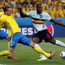 Football Soccer - Sweden v Belgium - EURO 2016 - Group E - Stade de Nice, Nice, France - 22/6/16 - Sweden Emil Forsberg in action with Belgium Romelu Lukaku. REUTERS/Yves Herman