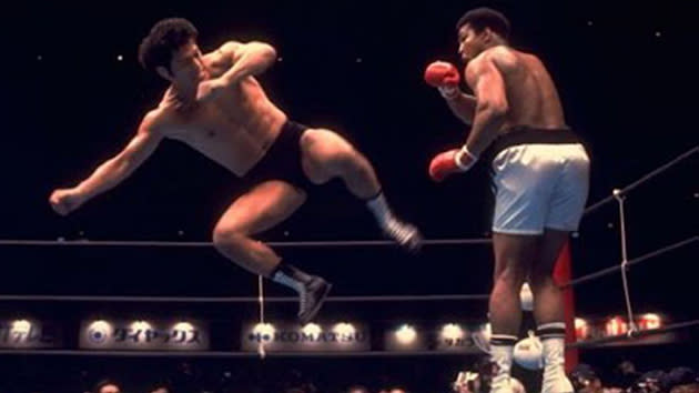 Muhammad Ali's infamous bout against an MMA fighter 0bc78ca28a127ace97a51fa9a2f9e16e