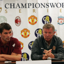 Roy Keane, then Captain of Manchester United, and Sir Alex Ferguson, then Head Coach, speak at a Press Conference before training at Soldier Fields on July 24, 2004 in Chicago, Illinois (AFP Photo/Phil Cole)