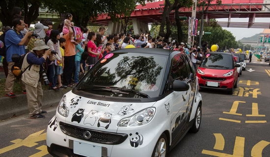 photo 3: smart 城市英雄倡保育，動物風靡台北街頭