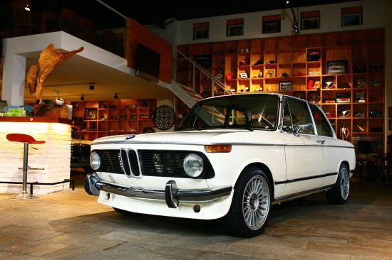 藍白廠徽起飛的年代 Bmw 2002 Tii 美好回憶的開始 Yahoo奇摩汽車機車