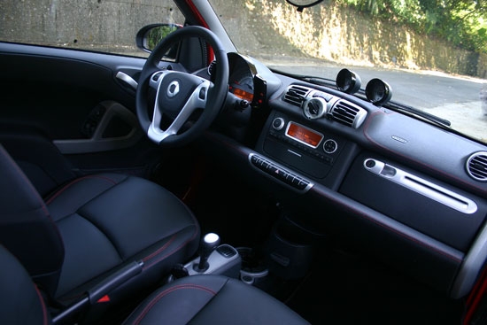 photo 4:   城市小辣椒 Smart Fortwo Turbo Sharp red出擊