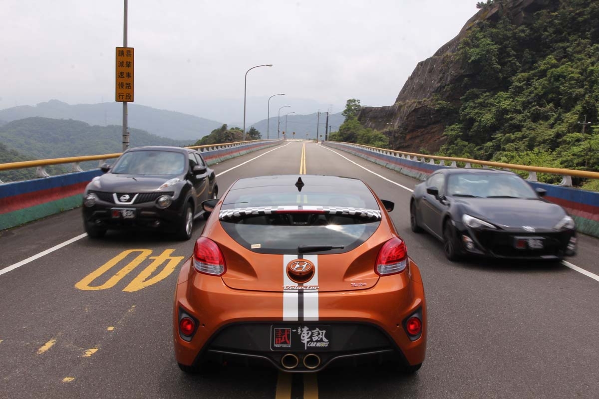 FUN肆集評 Hyundai Veloster Turbo vs. Nissan Juke Turbo vs. Toyota 86