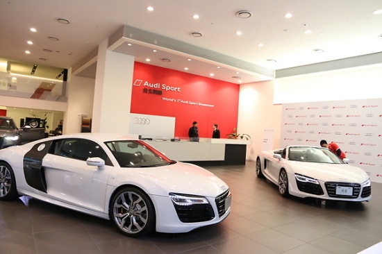 全球第一座！AUDI Sport旗艦展示中心正式進駐敦化商圈精華地段