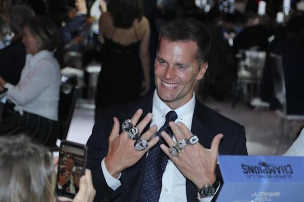 Tom-Brady-Patriots-receive-sixth-Super-Bowl-rings.jpg.cf.jpg