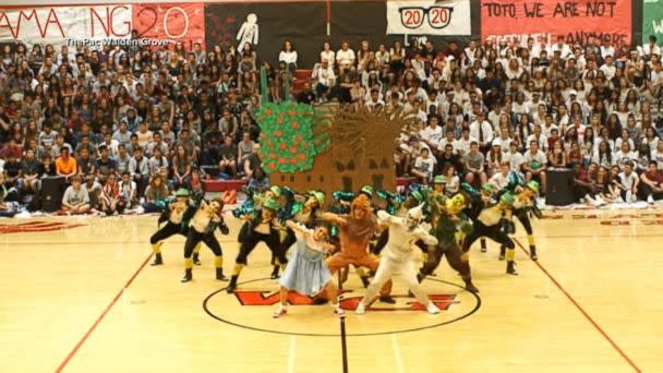 VIDEO: High school's 'Wizard of Oz' dance routine will blow your ruby red slippers off (ABCNews.com)