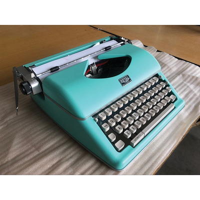 Royal Classic Manual Metal Typewriter Machine with Storage Case