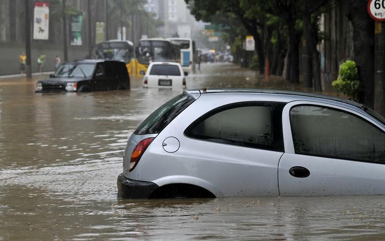 泡水車可以理賠嗎？颱風洪水險是什麼？颱風車險怎麼保？還有哪些天災保險？