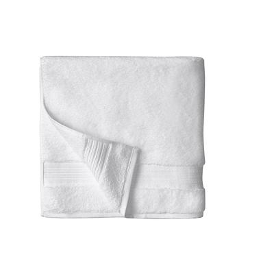 Why A White Towel Should Be A Bathroom Staple