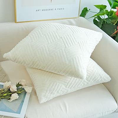 MIULEE Pack of 2 Decorative New Luxury Series Style Cream White Faux Fur  Throw Pillow Covers Super Soft Wool Pillow Cases Cushion Covers for  Christmas